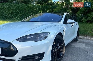 Лифтбек Tesla Model S 2013 в Львове