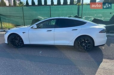 Лифтбек Tesla Model S 2013 в Львове