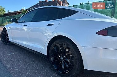 Лифтбек Tesla Model S 2013 в Львове