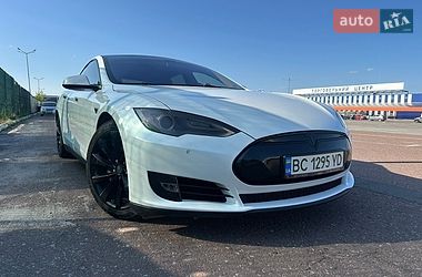 Лифтбек Tesla Model S 2013 в Львове