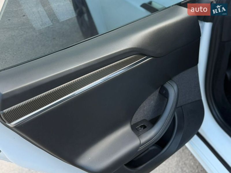 Ліфтбек Tesla Model S 2021 в Вінниці фото 18 Ліфтбек Tesla Model S 2021 в Вінниці