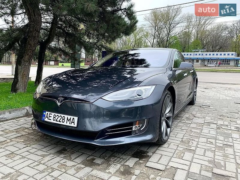 Tesla Model S 2015 Tesla Model S 2015