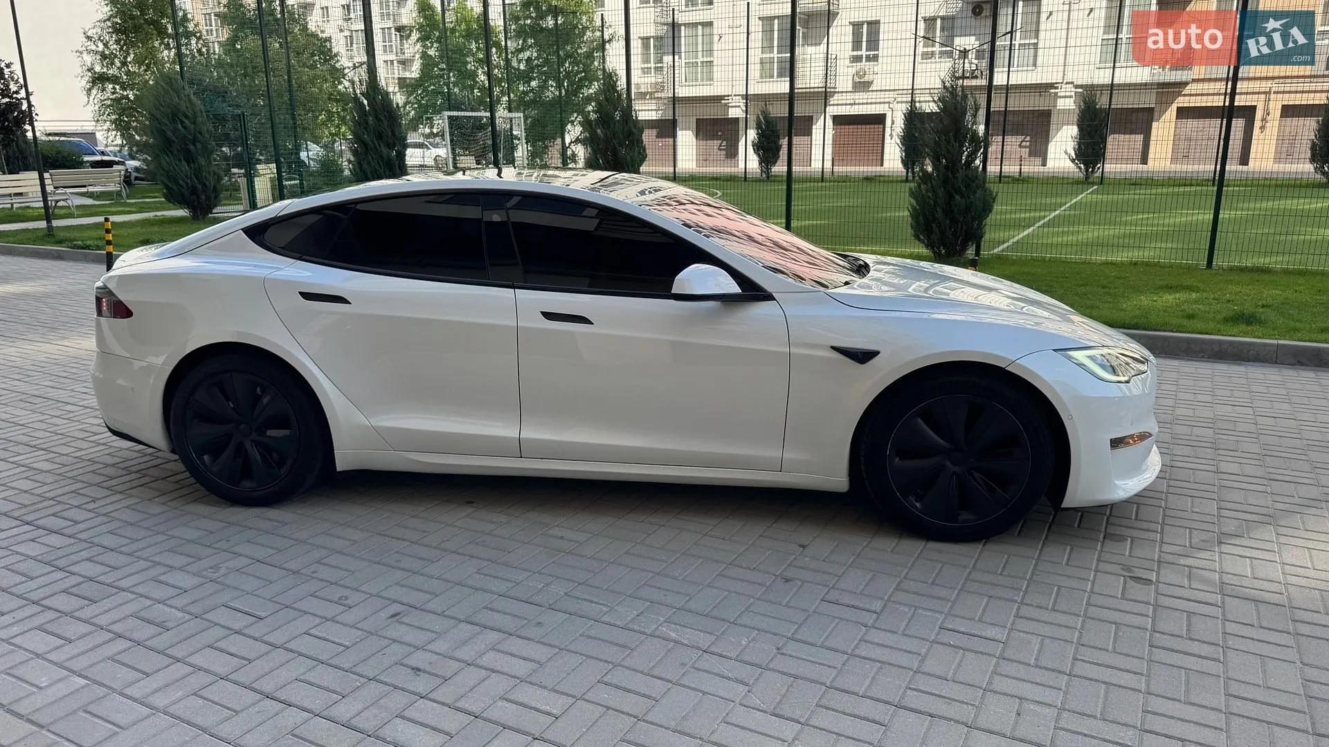 2021 Tesla Model S - мініатюра 3