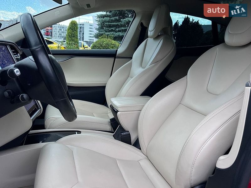 Ліфтбек Tesla Model S 2019 в Львові фото 9 Ліфтбек Tesla Model S 2019 в Львові