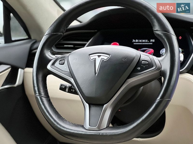 Ліфтбек Tesla Model S 2019 в Львові фото 22 Ліфтбек Tesla Model S 2019 в Львові