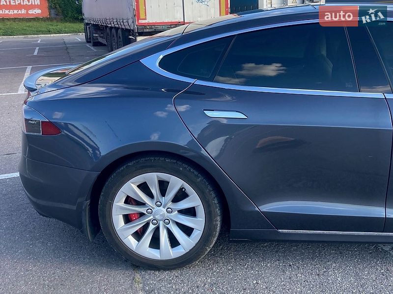 Ліфтбек Tesla Model S 2016 в Львові фото 6 Ліфтбек Tesla Model S 2016 в Львові