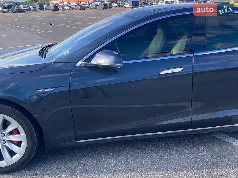 Ліфтбек Tesla Model S 2016 в Львові фото 11 Ліфтбек Tesla Model S 2016 в Львові