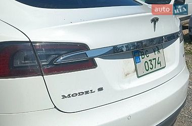 Лифтбек Tesla Model S 2015 в Львове
