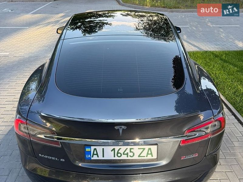 Лифтбек Tesla Model S 2017 в Киеве фото 3 Лифтбек Tesla Model S 2017 в Киеве