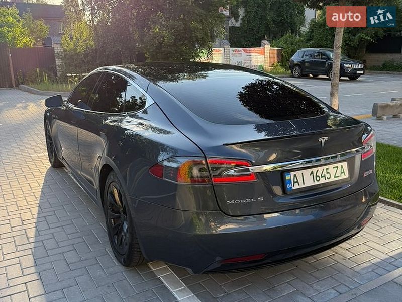 Лифтбек Tesla Model S 2017 в Киеве фото 9 Лифтбек Tesla Model S 2017 в Киеве