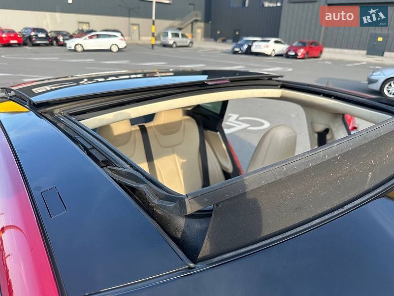 Лифтбек Tesla Model S 2015 в Киеве фото 11 Лифтбек Tesla Model S 2015 в Киеве