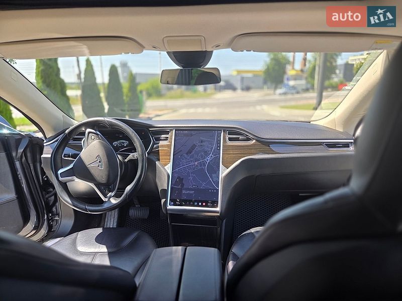 Лифтбек Tesla Model S 2014 в Тернополе