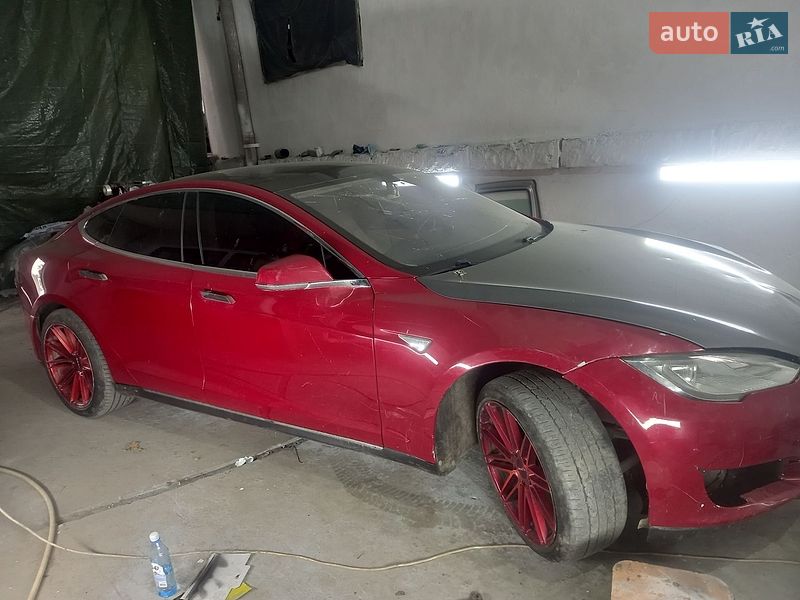 Ліфтбек Tesla Model S 2013 в Перемишлянах