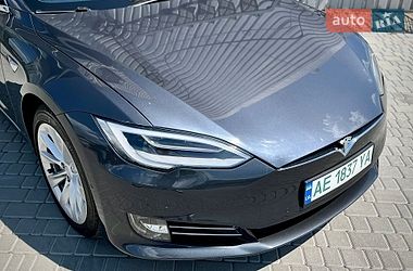 Ліфтбек Tesla Model S 2019 в Дніпрі