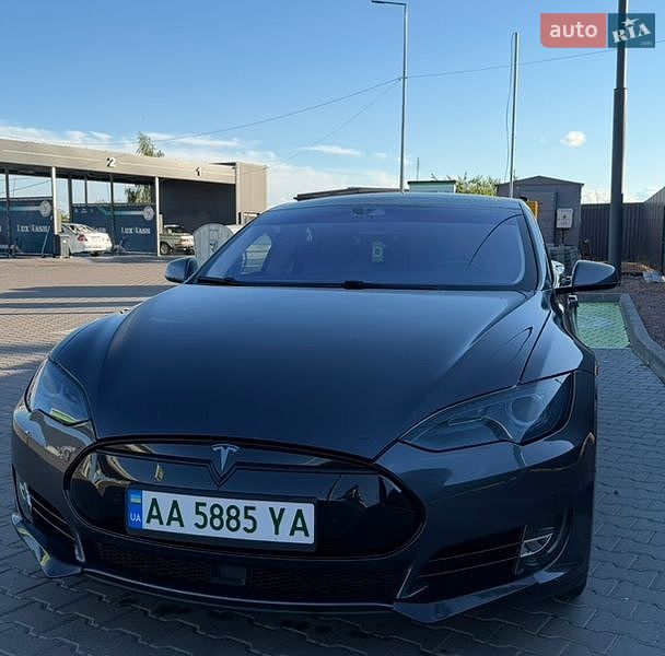 Tesla Model S 2015 Tesla Model S 2015