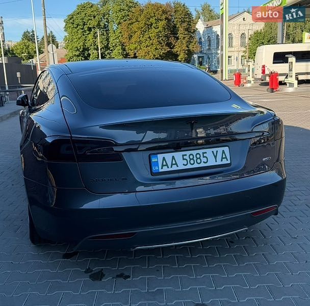Ліфтбек Tesla Model S 2015 в Білій Церкві