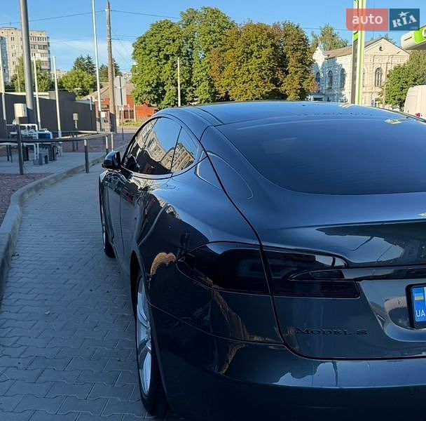 Лифтбек Tesla Model S 2015 в Белой Церкви фото 4 Лифтбек Tesla Model S 2015 в Белой Церкви