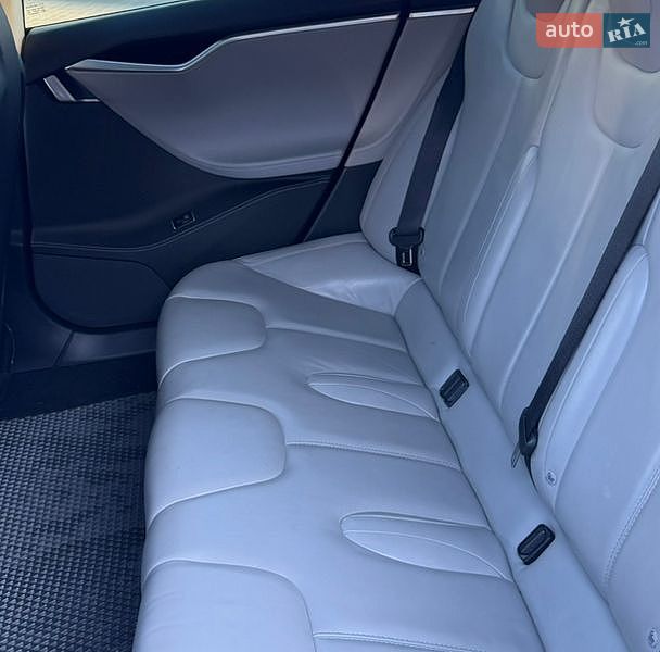 Лифтбек Tesla Model S 2015 в Белой Церкви фото 7 Лифтбек Tesla Model S 2015 в Белой Церкви