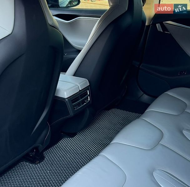 Лифтбек Tesla Model S 2015 в Белой Церкви фото 8 Лифтбек Tesla Model S 2015 в Белой Церкви