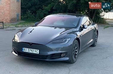 Лифтбек Tesla Model S 2017 в Сквире