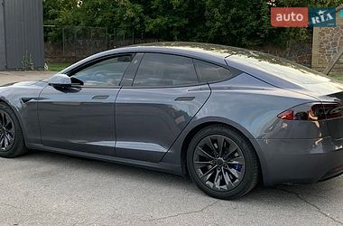 Лифтбек Tesla Model S 2017 в Сквире