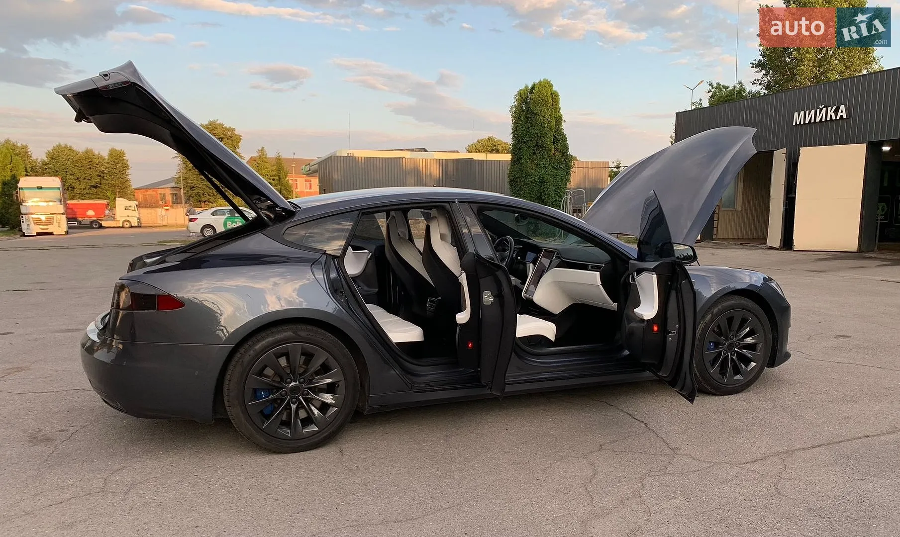 2017 Tesla Model S - мініатюра 24