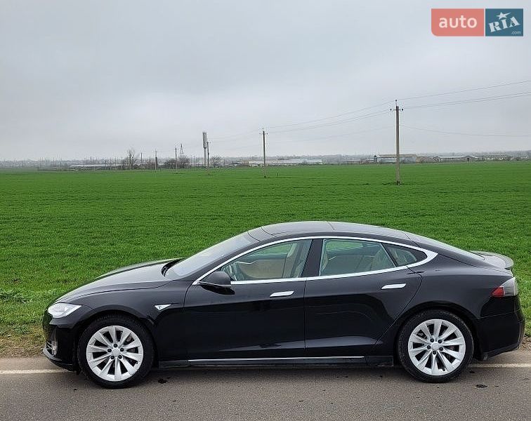 Лифтбек Tesla Model S 2014 в Одессе