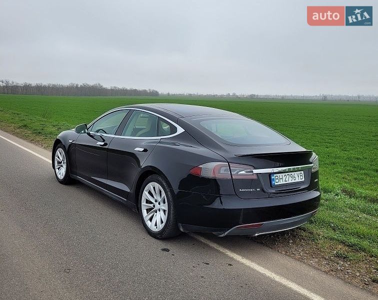 Лифтбек Tesla Model S 2014 в Одессе