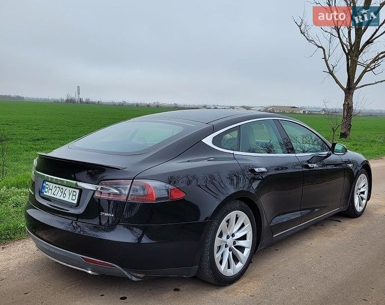 Лифтбек Tesla Model S 2014 в Одессе