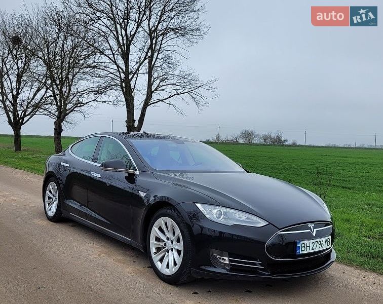 Лифтбек Tesla Model S 2014 в Одессе