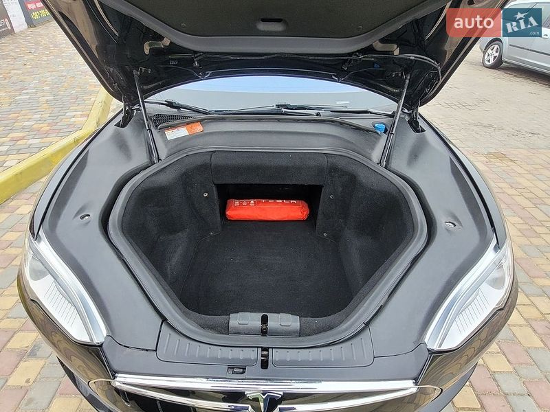 Лифтбек Tesla Model S 2014 в Одессе