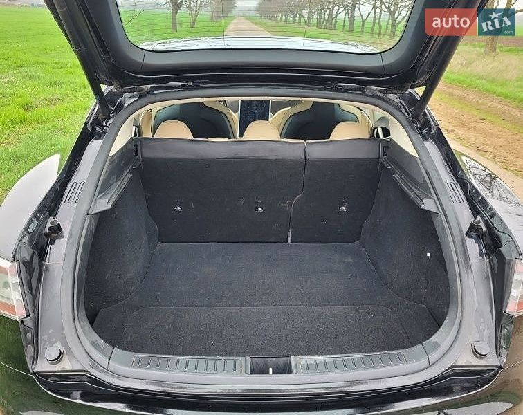 Лифтбек Tesla Model S 2014 в Одессе