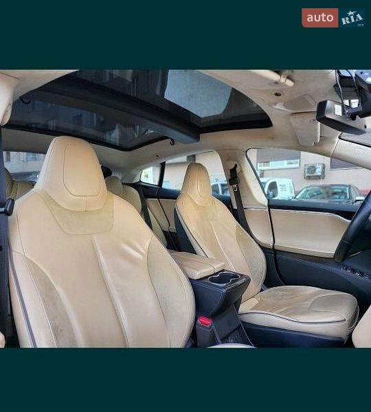 Лифтбек Tesla Model S 2014 в Одессе