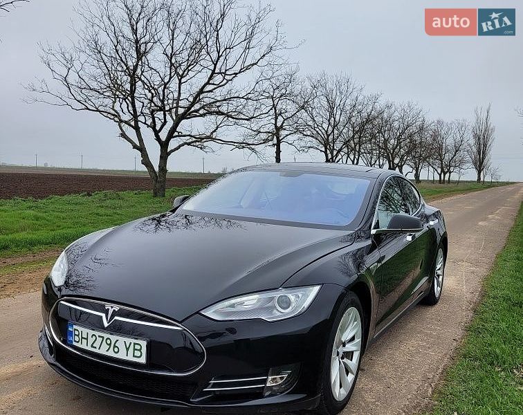 Лифтбек Tesla Model S 2014 в Одессе