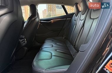 Лифтбек Tesla Model S 2015 в Киеве