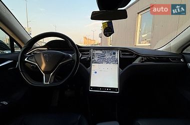 Лифтбек Tesla Model S 2015 в Киеве