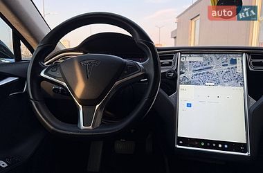 Лифтбек Tesla Model S 2015 в Киеве
