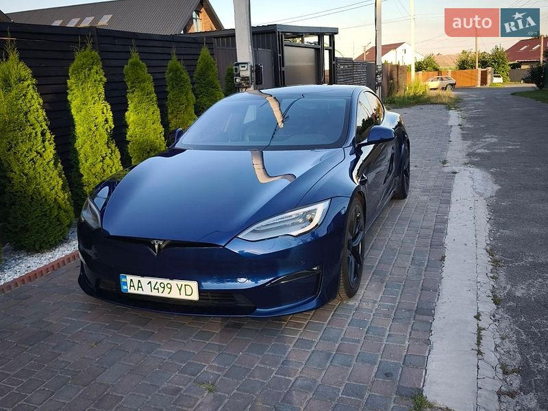 Лифтбек Tesla Model S 2022 в Киеве
