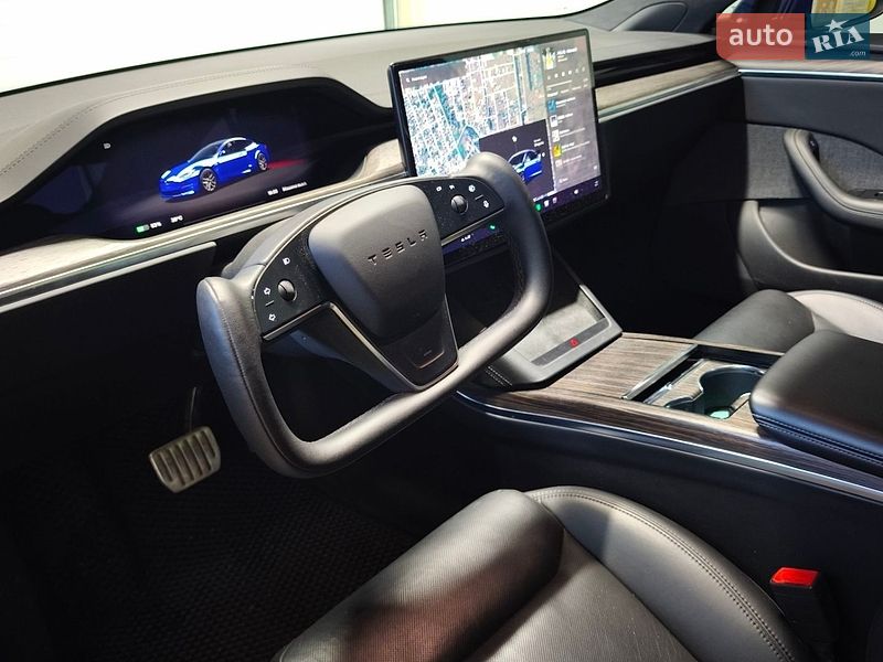 Лифтбек Tesla Model S 2022 в Киеве