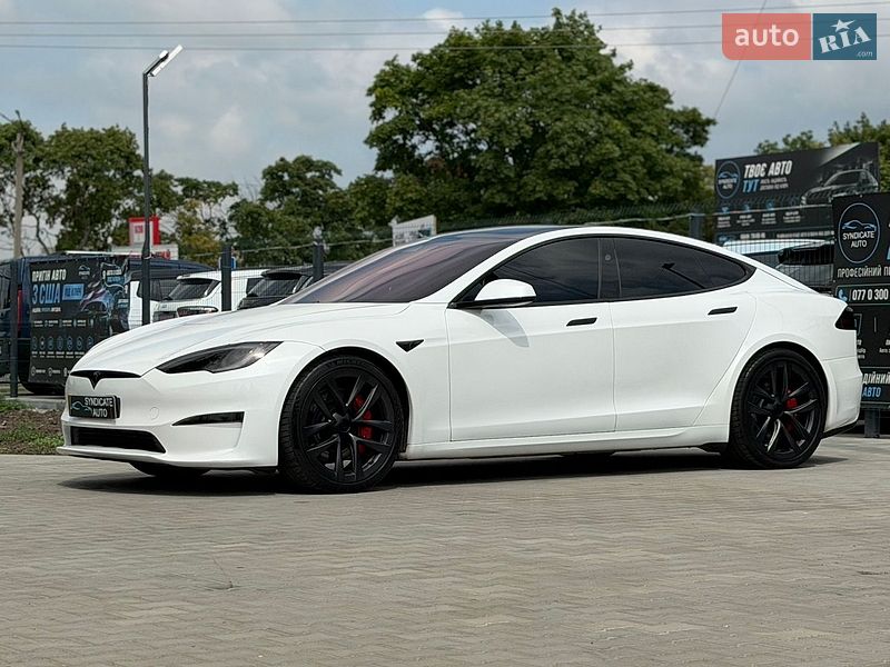 Лифтбек Tesla Model S 2023 в Первомайске