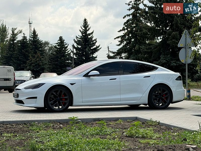 Лифтбек Tesla Model S 2023 в Первомайске