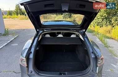 Ліфтбек Tesla Model S 2013 в Кам'янському