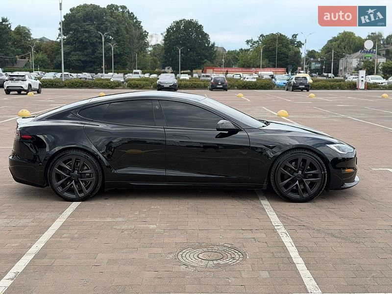 Лифтбек Tesla Model S 2022 в Житомире