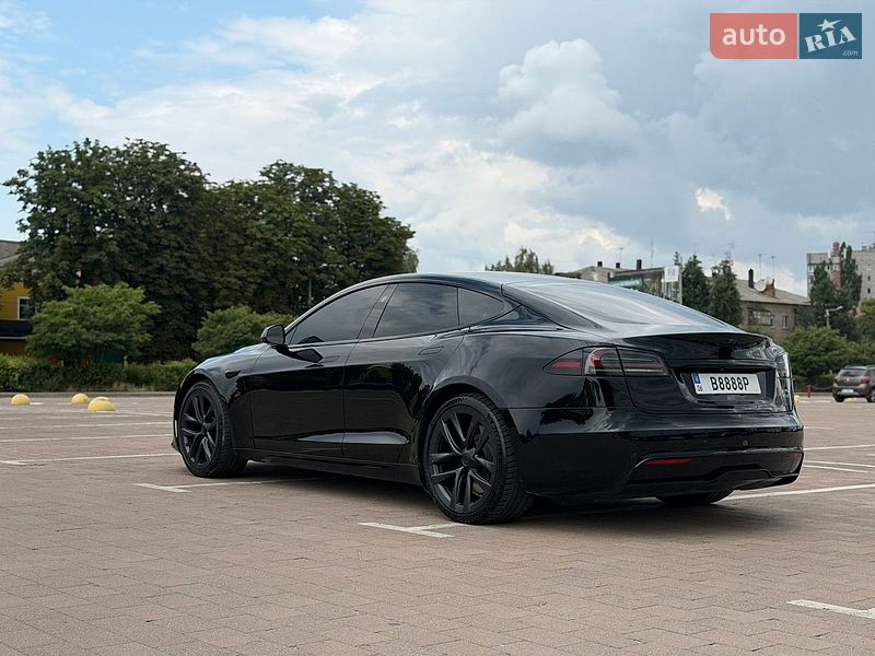 Лифтбек Tesla Model S 2022 в Житомире