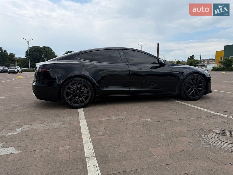 Лифтбек Tesla Model S 2022 в Житомире