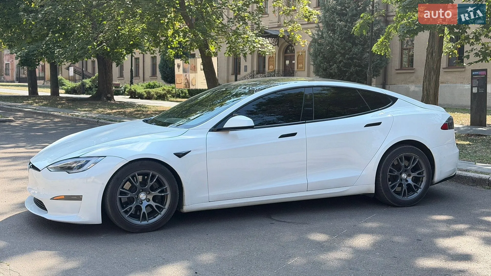 2022 Tesla Model S - мініатюра 7