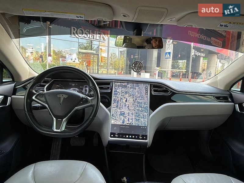 Лифтбек Tesla Model S 2013 в Киеве