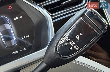 Лифтбек Tesla Model S 2013 в Киеве