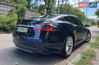 Ліфтбек Tesla Model S 2014 в Києві