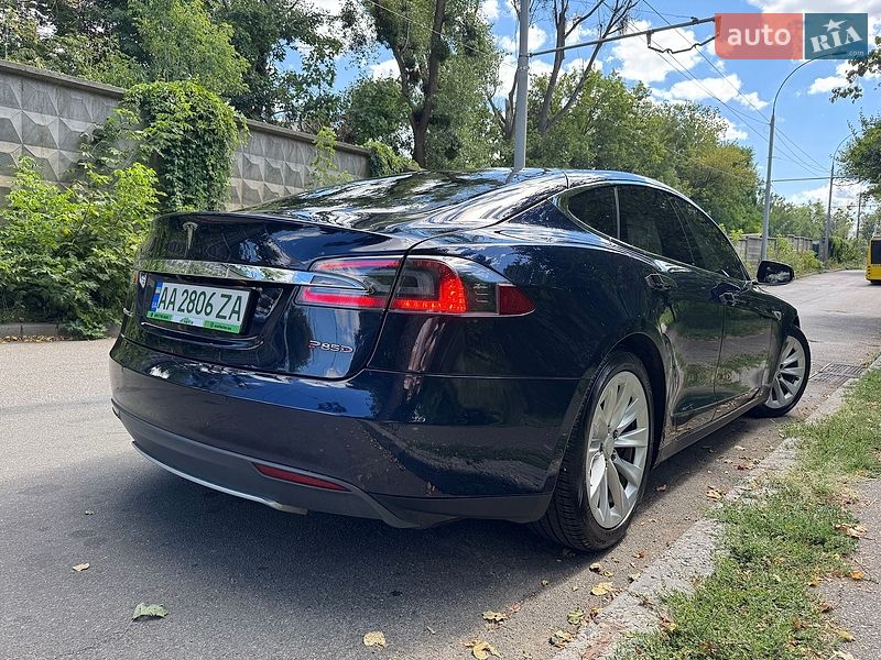 Ліфтбек Tesla Model S 2014 в Києві
